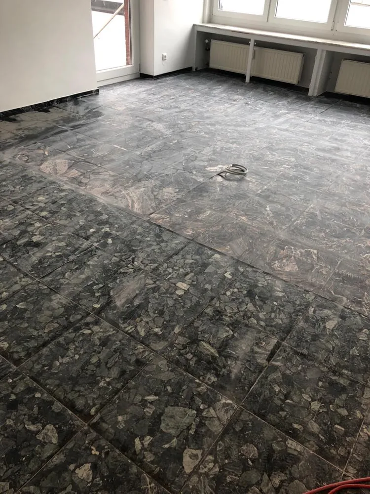 Aufgearbeiteter Granitboden